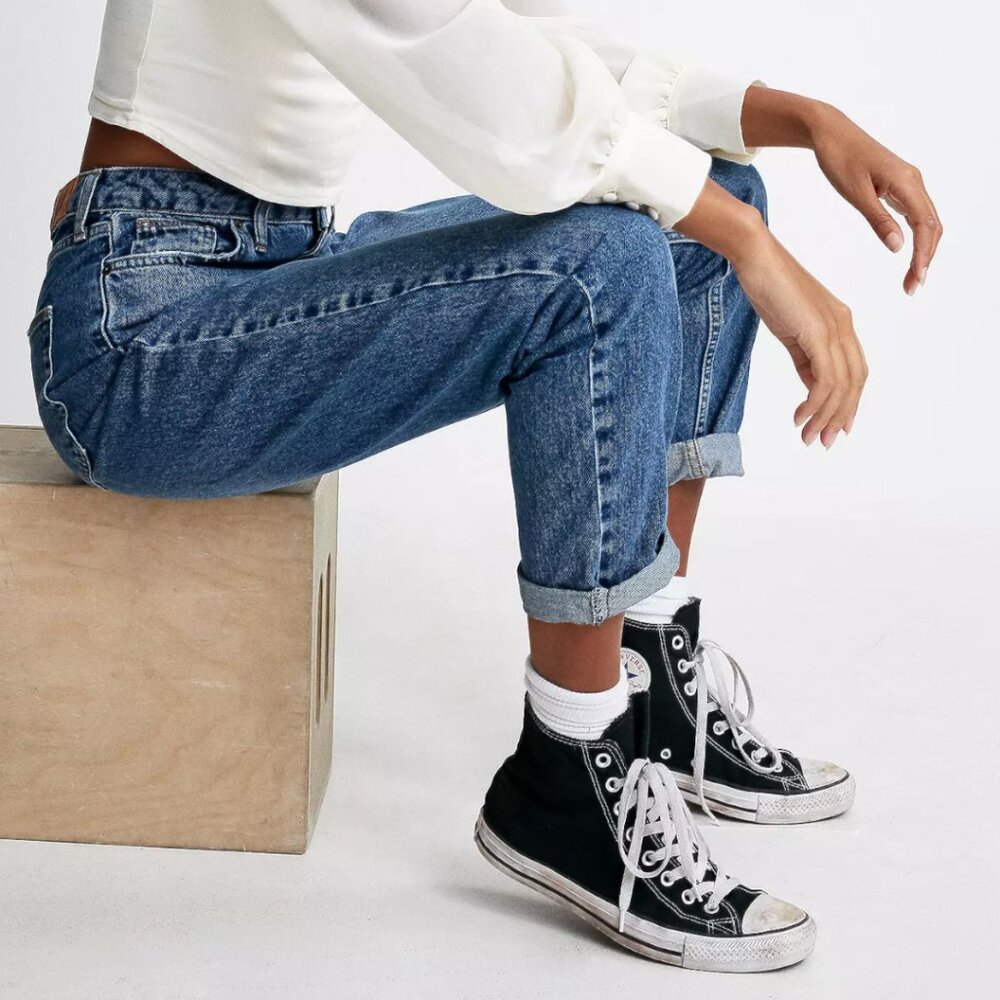 BDG High Rise Mom Jeans Size 30